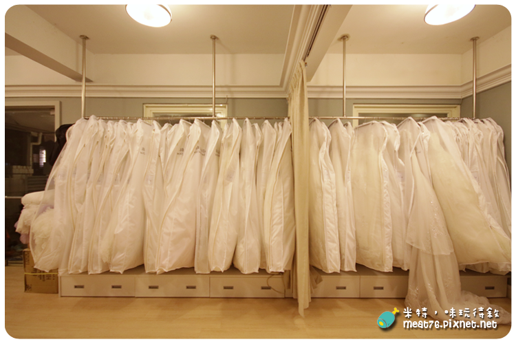 米特,味玩待敘|部落格 © MEAT76|台灣美食旅遊部落客|2014-06-19-4《婚禮作業簿》【台北婚紗。內湖】綿谷結婚式×婚紗工作室 – 首次參觀看婚紗,了解包套心得 → 近捷運大湖公園站、五指山010.png