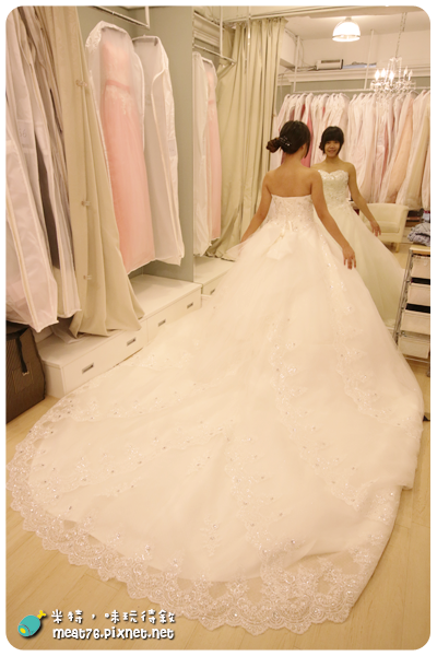 米特,味玩待敘|部落格 © MEAT76|台灣美食旅遊部落客|2014-06-19-4《婚禮作業簿》【台北婚紗。內湖】綿谷結婚式×婚紗工作室 – 首次參觀看婚紗,了解包套心得 → 近捷運大湖公園站、五指山014.png