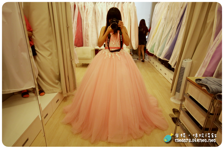 米特,味玩待敘|部落格 © MEAT76|台灣美食旅遊部落客|2014-06-19-4《婚禮作業簿》【台北婚紗。內湖】綿谷結婚式×婚紗工作室 – 首次參觀看婚紗,了解包套心得 → 近捷運大湖公園站、五指山018.png