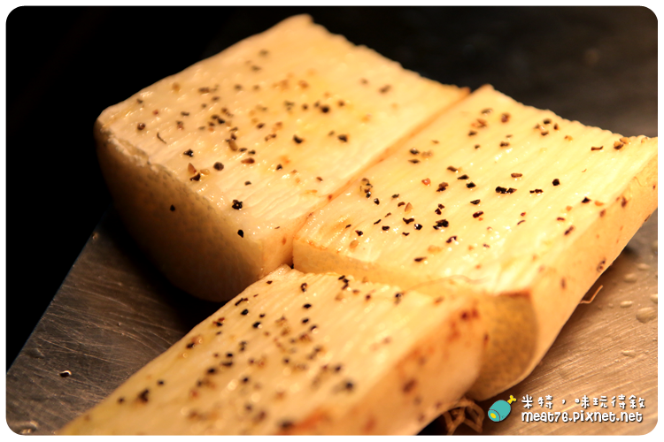 米特，味玩待敘｜部落格 © MEAT76｜台灣美食旅遊部落客｜2014-09-26-5【台北東區。蔬食料理】果然匯｜蔬果料理的混搭滋味輕享受 → 近捷運忠孝復興站、明曜百貨12樓 《捷運美食》窩客島體驗合作026.png