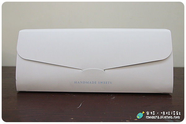 米特，味玩待敘｜部落格 © MEAT76｜台灣美食旅遊親子部落客｜2015-03-13-5【台北內湖。蛋糕禮盒】亞尼克菓子工坊｜十勝生乳捲｜彈力十足，像擦了SK2的清爽奶油蛋糕捲！ 團購夯品 → 近內湖科學園區、瑞光路004.png