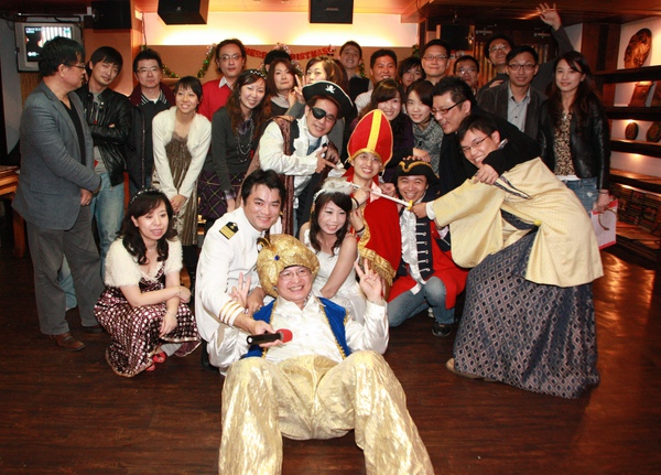 《愛情銀行LoveBank》2009聖誕節派對~天使也瘋狂5104-1.jpg 《愛情銀行LoveBank》2009聖誕節派對~天使也瘋狂5104-1.jpg