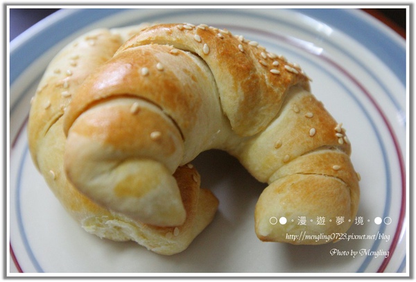 牛角麵包1.jpg 牛角麵包1.jpg
