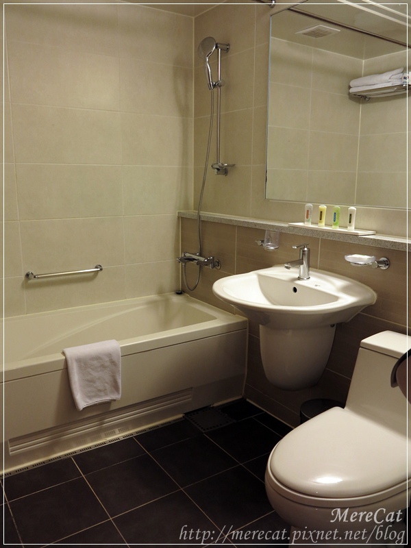 Room (8).JPG Room (8).JPG