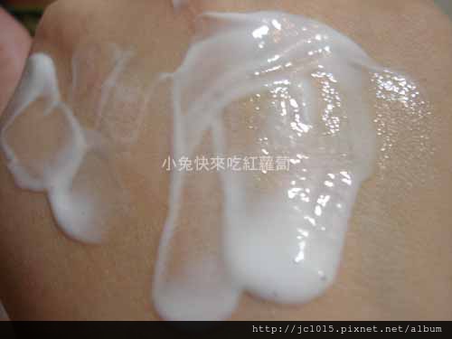 凡士林亮白修護潤膚露 凡士林亮白修護潤膚露