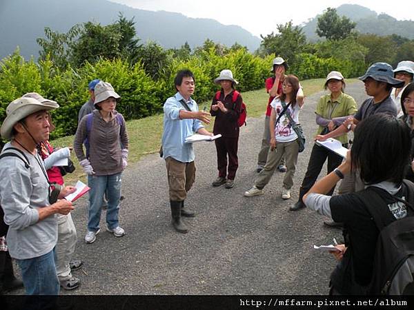 110907少年春陽演練 下午演練活動前於辦公室旁廣場 (2).JPG 110907少年春陽演練 下午演練活動前於辦公室旁廣場 (2).JPG