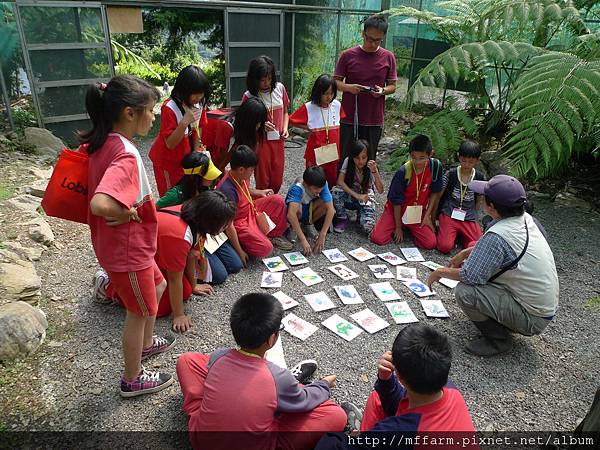 阿土關主很認真的幫大家解說... (3).JPG 阿土關主很認真的幫大家解說... (3).JPG