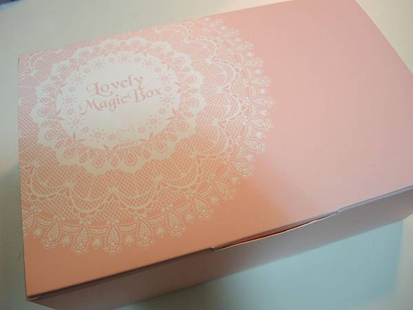 【生活】Love Magic Box化妝台XYuzu HandMade Rose巴黎香頌手工訂製玫瑰皮革馬卡龍