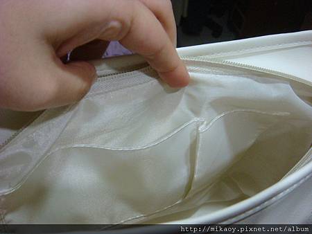 裡面有小內袋