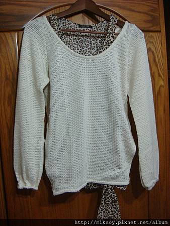 One Way(5)豹紋背心+米白針織衫set