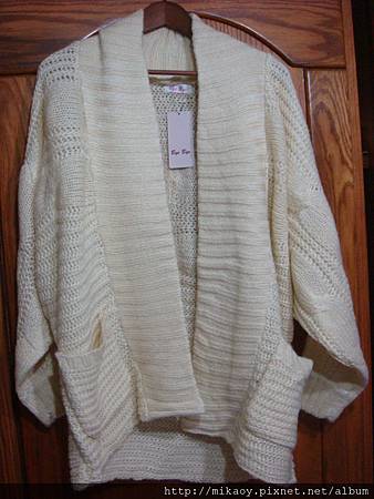 Bye Bye(3)米色厚實感針織罩衫