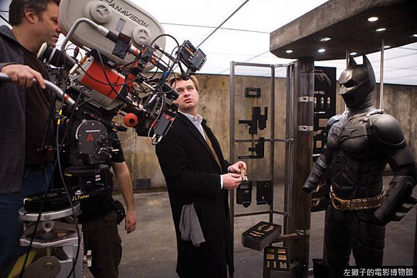 christopher-nolan-on-set