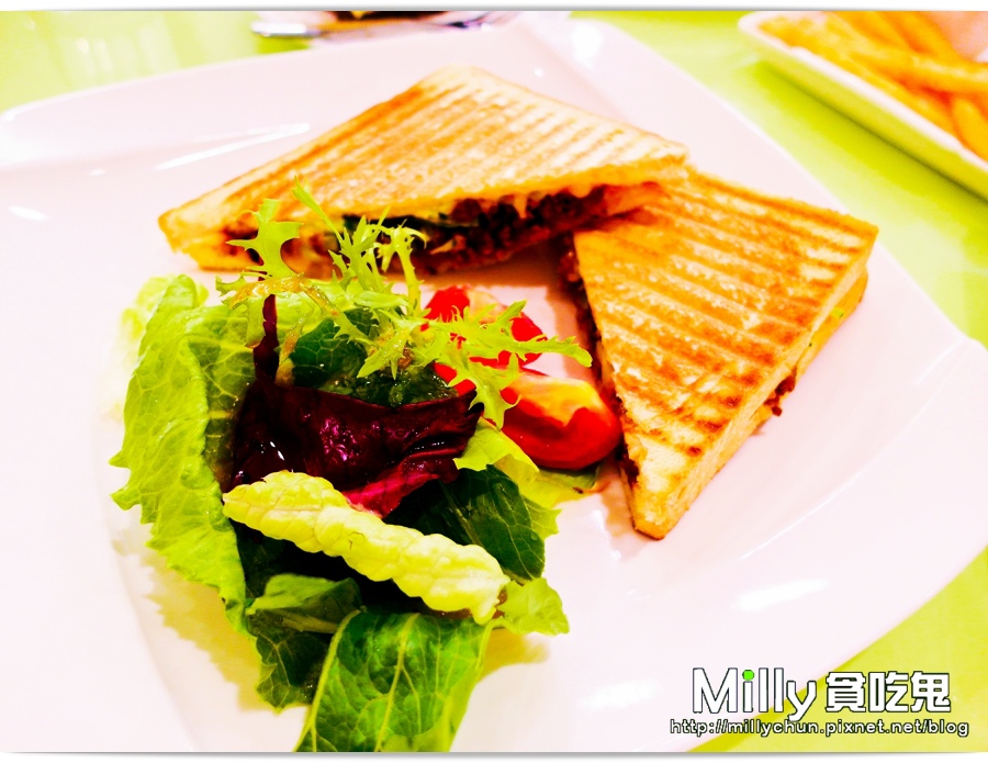 RR00045.jpg RR00045.jpg