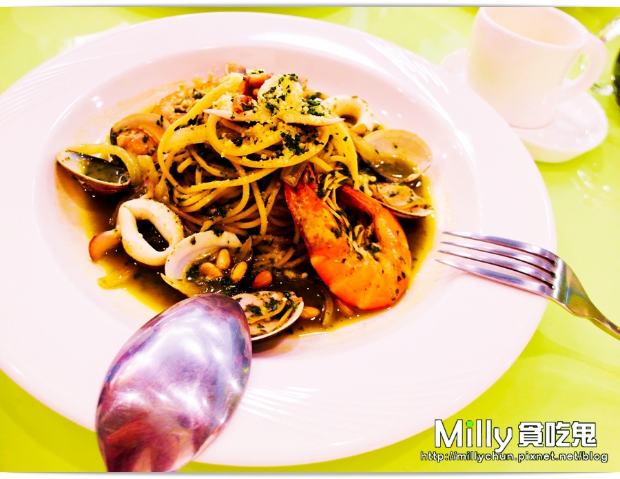 RR00053.jpg RR00053.jpg