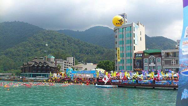 545502_466789740008918_1100999753_n