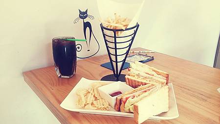 【Taichung】/早午餐/貓爪子咖啡Cat's Claw Brunch & Cafe ...