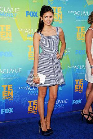 Best-Dressed-Red-Carpet-Teen-Choice-Awards-Universal-City-08072011-05-430x645.jpg