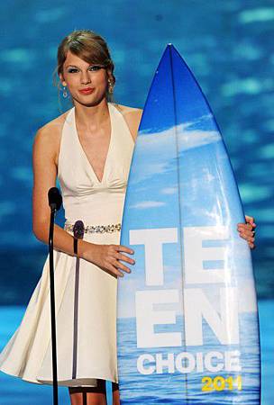 teen-choice-awards-show-08072011-18-430x638.jpg