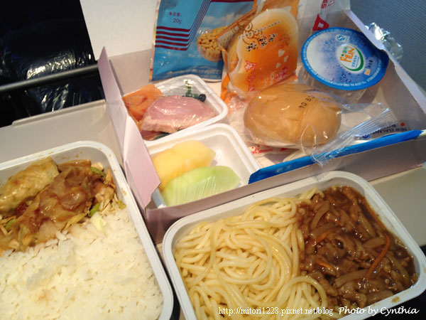 上海航空的餐點很可怕
