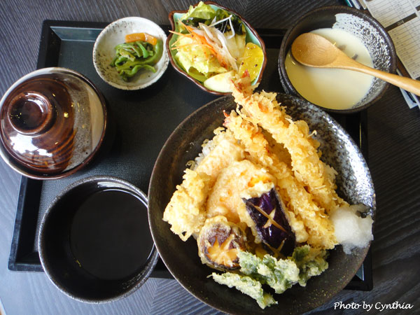 澤の料理-天丼定食