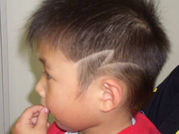 小孩发型-+刻线@+苹果绿的玩发世界:+痞客邦