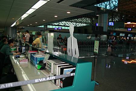 機場 - 還機票櫃臺 機場 - 還機票櫃臺