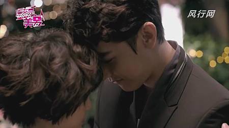 美11 (102) 美11 (102)