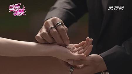 美11 (124) 美11 (124)