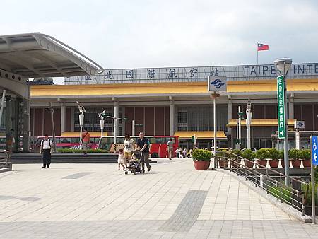松機 (28) 松機 (28)