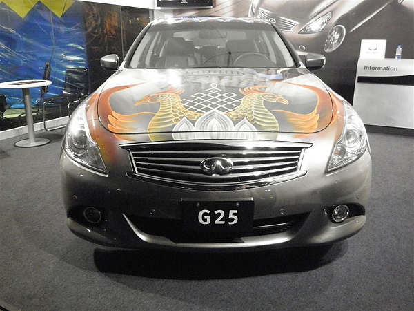 這是彩繪的車子