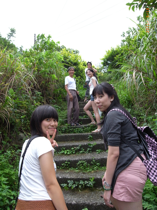 爬樓梯回去市區 推薦北台灣旅遊體驗 水金九淘金砂