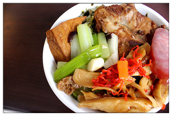 禾記嫩骨飯:台南安平區 化在口中的幸福感<禾記嫩骨飯> 禾記嫩骨飯:台南安平區 化在口中的幸福感<禾記嫩骨飯>