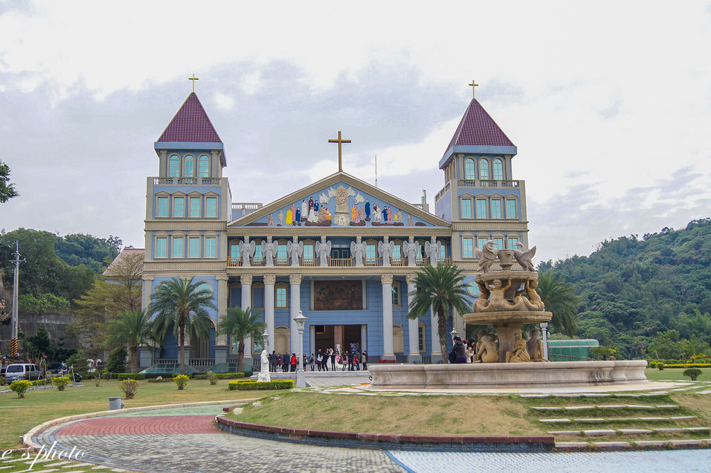 【旅遊景點】台中半日遊 圓滿教堂+地震博物館+華麗狂女士