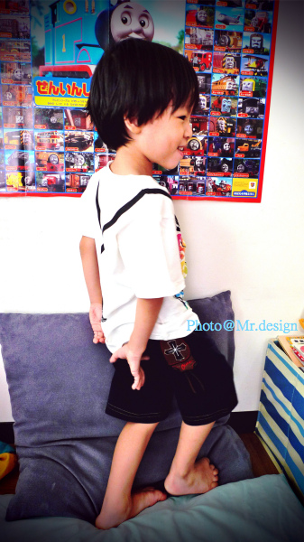 Todd的新衣服&新褲子01.jpg Todd的新衣服&新褲子01.jpg