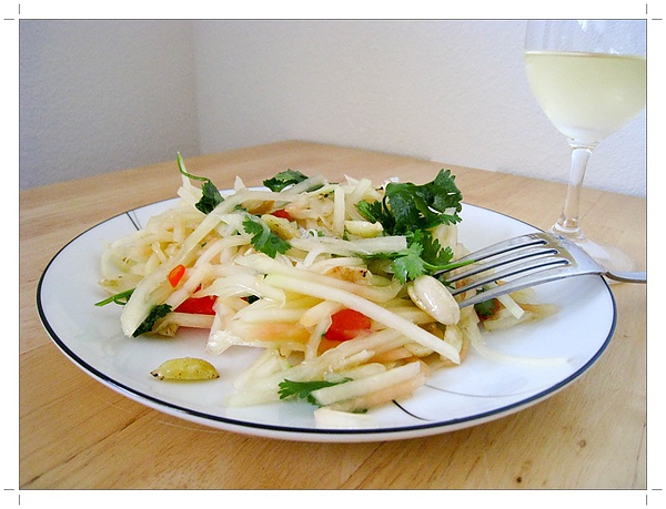 Homemade green papaya salad Homemade green papaya salad