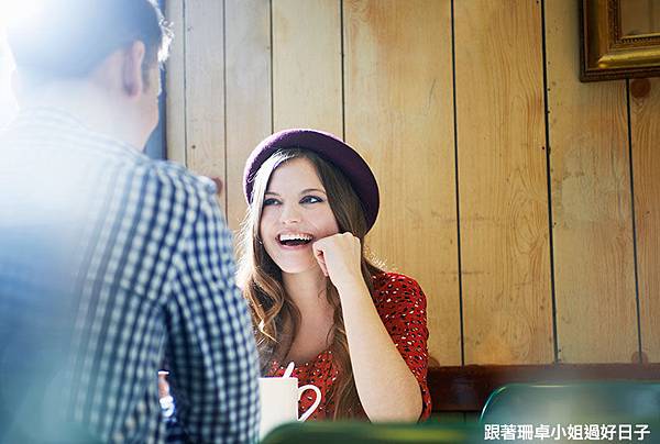 5-man-talking-woman-smiling-xl