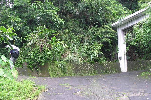 猴山岳登山步道入口 猴山岳登山步道入口
