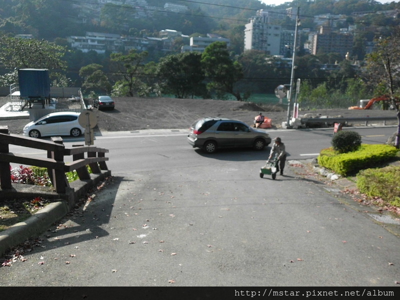 下抵達新烏路