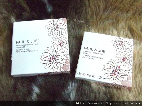 PAUL &JOE 糖瓷光霧蜜粉餅 PAUL &JOE 糖瓷光霧蜜粉餅