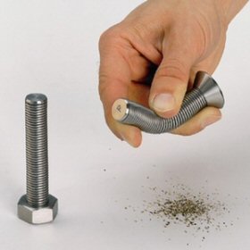 Cool_Design_Salt_And_Pepper_03.jpg