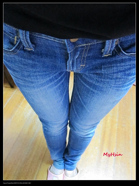 新買的褲子!!
