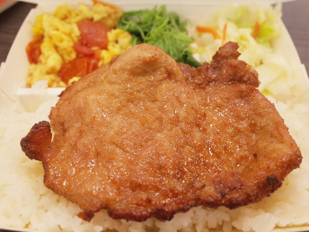 排骨飯 排骨飯