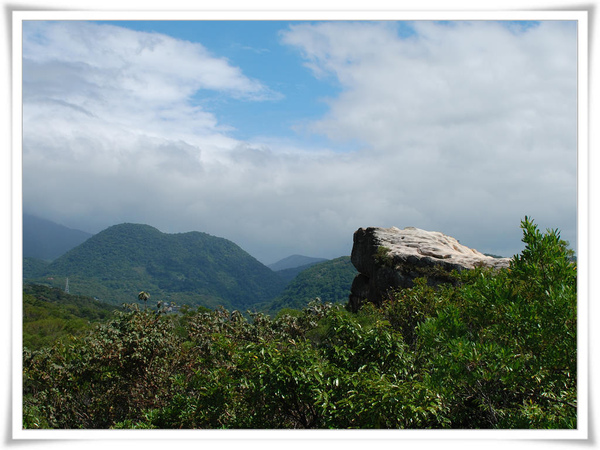 軍艦岩.jpg 軍艦岩.jpg