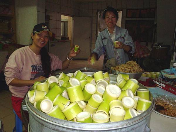10.竹筒油飯 10.竹筒油飯