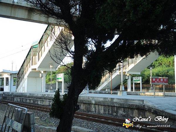 新埔車站：【苗栗】日式風味最靠海的木造站房❤新埔火車站