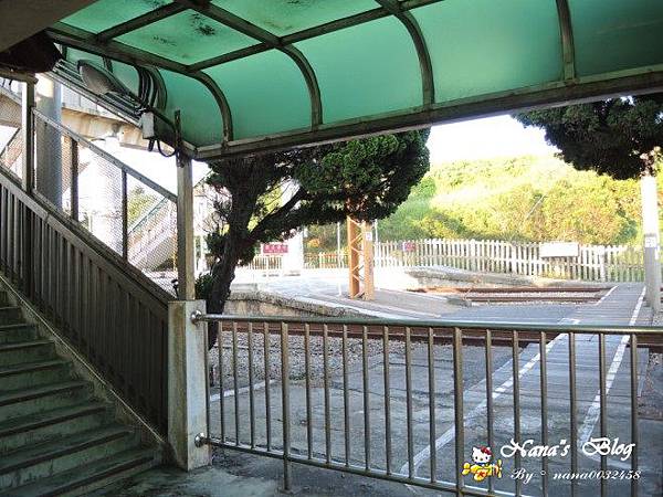 新埔車站：【苗栗】日式風味最靠海的木造站房❤新埔火車站