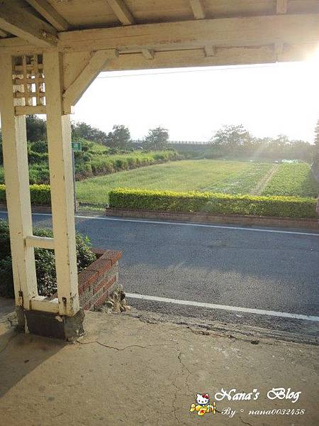 新埔車站：【苗栗】日式風味最靠海的木造站房❤新埔火車站