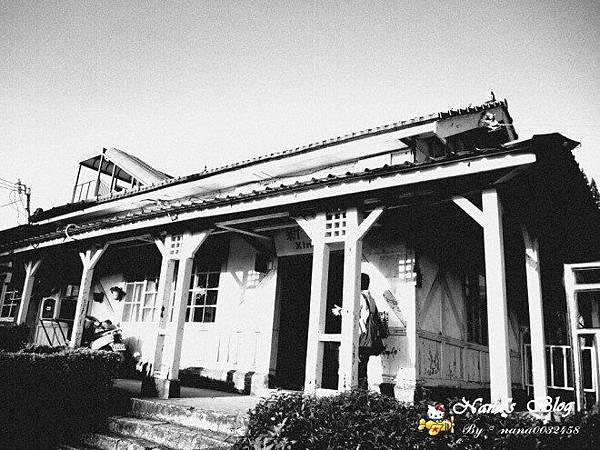 新埔車站：【苗栗】日式風味最靠海的木造站房❤新埔火車站