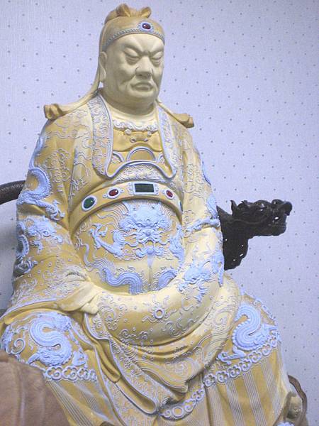 2-2-012:民權路老神堂為雕刻神像粉線上金身 2-2-012:民權路老神堂為雕刻神像粉線上金身
