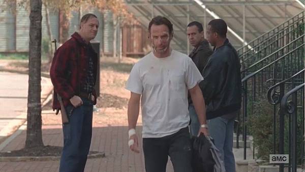 (行尸走肉.The.Walking.Dead.S05E16.End.中英字幕.HDTVrip.1024X576.mp4)[00.20.49.81]